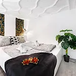 Gloria Downtown Apartments