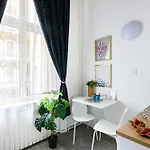 Gloria Downtown Apartments